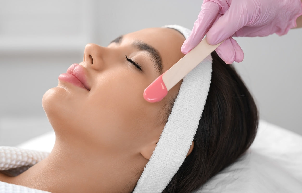 Full Face (Eyebrow, Lip, Chin, Sides)(Waxing)