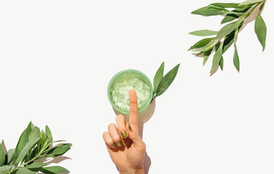 Soothing Aloe Gel Application (Threading)